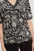 Czarny T-shirt z roślinnym printem