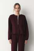 Bordowa bluza typu bomber