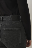 Ciemnoszare jeansy typu skinny