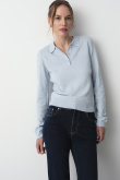 Sweter z kołnierzykiem w kolorze baby blue