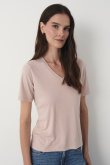 Różowy t-shirt z dekoltem w V