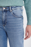 Niebieskie jeansy straight leg