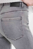 Szare jeansy slim fit