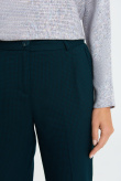Klasyczne spodnie w kratkę, czarno-zielone