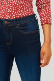 Elastyczne, granatowe jeansy o kroju slim-fit