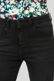Stylowe jeansy w szarym kolorze, fason slim-fit