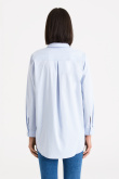 Klasyczna, jasnoniebieska tunika koszulowa