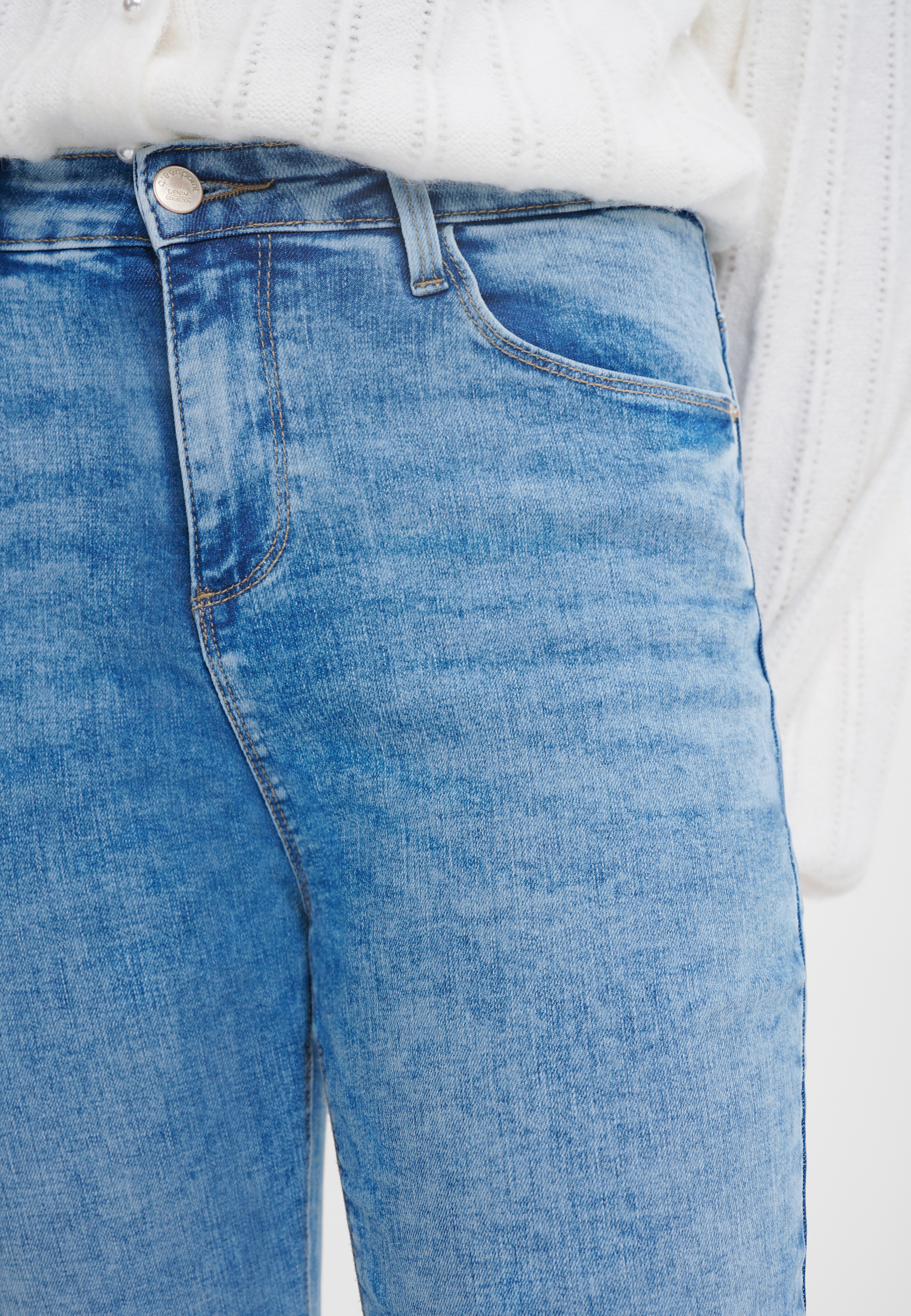 Spodnie jeansowe w jasnoniebieskim kolorze