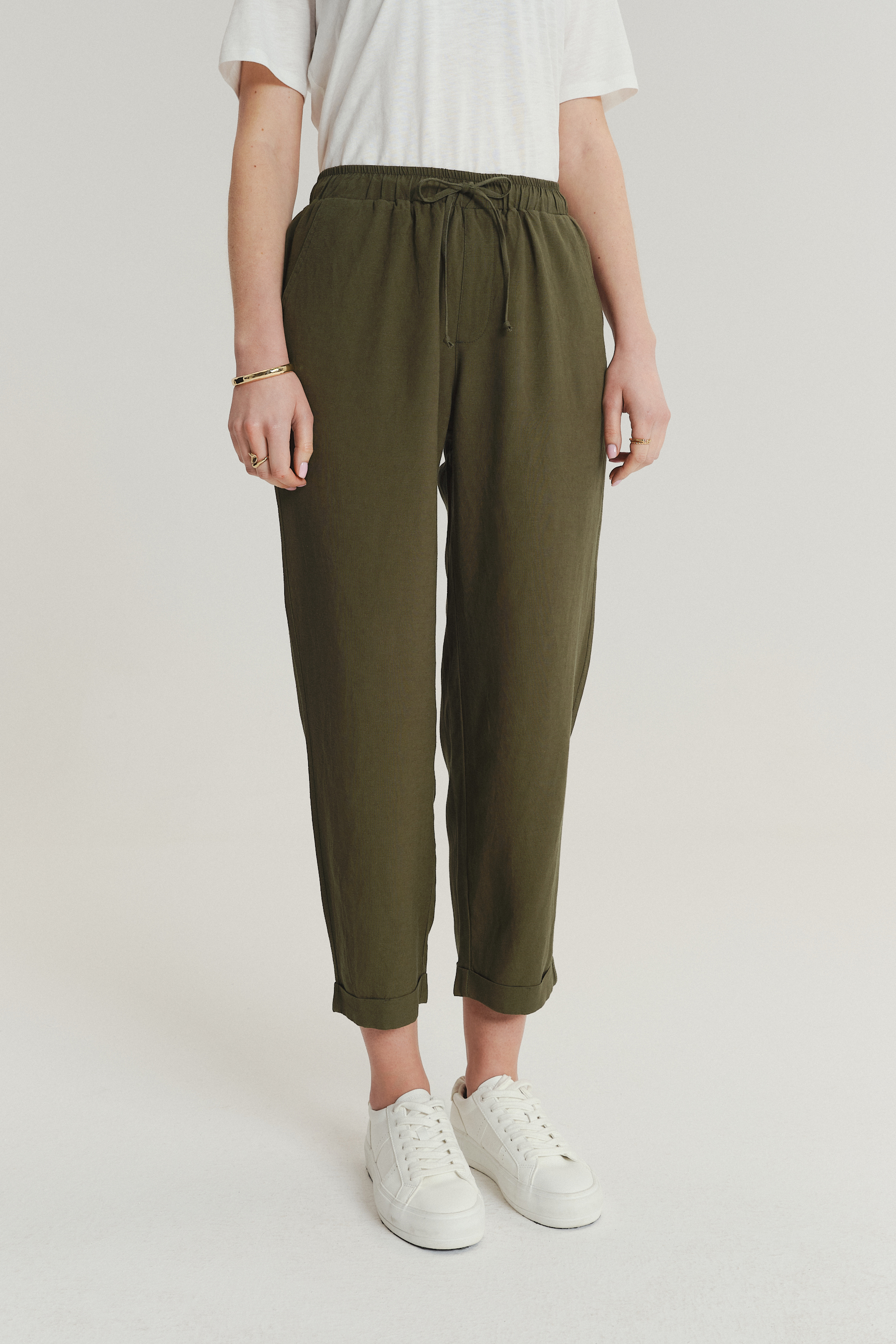 Lniano-wiskozowe spodnie w kolorze khaki
