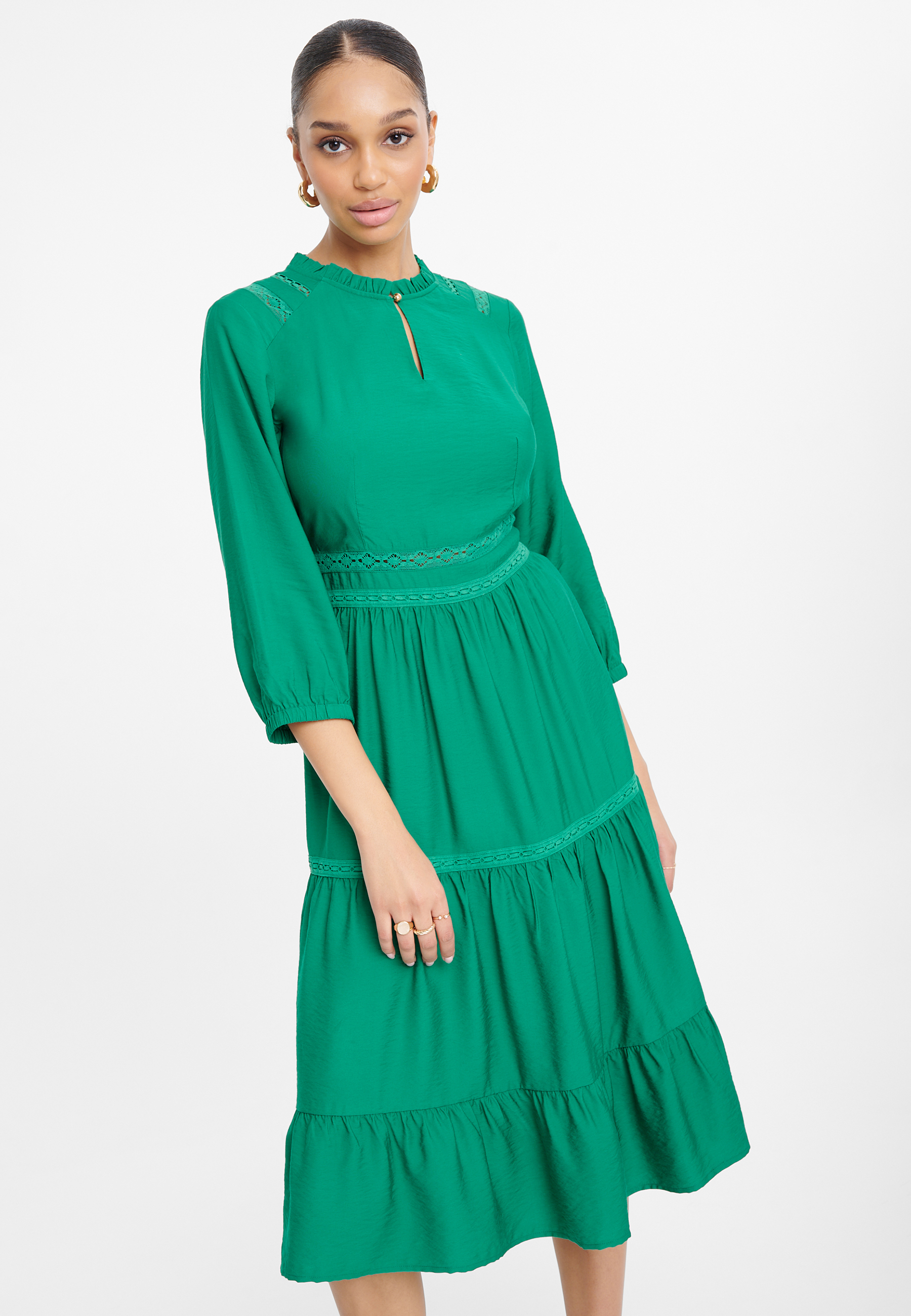 Zielona sukienka z falbaną