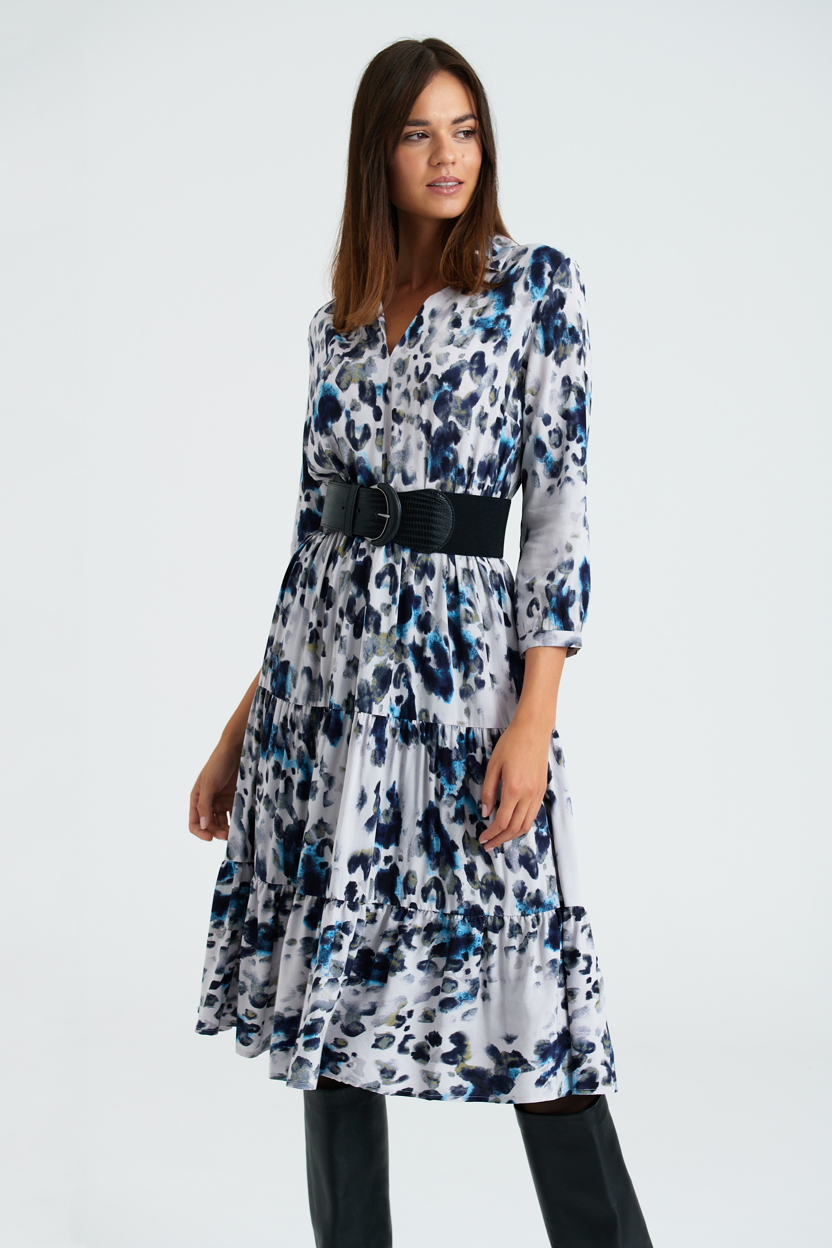 Wiskozowa, rozkloszowana sukienka z szaro-niebieskim printem