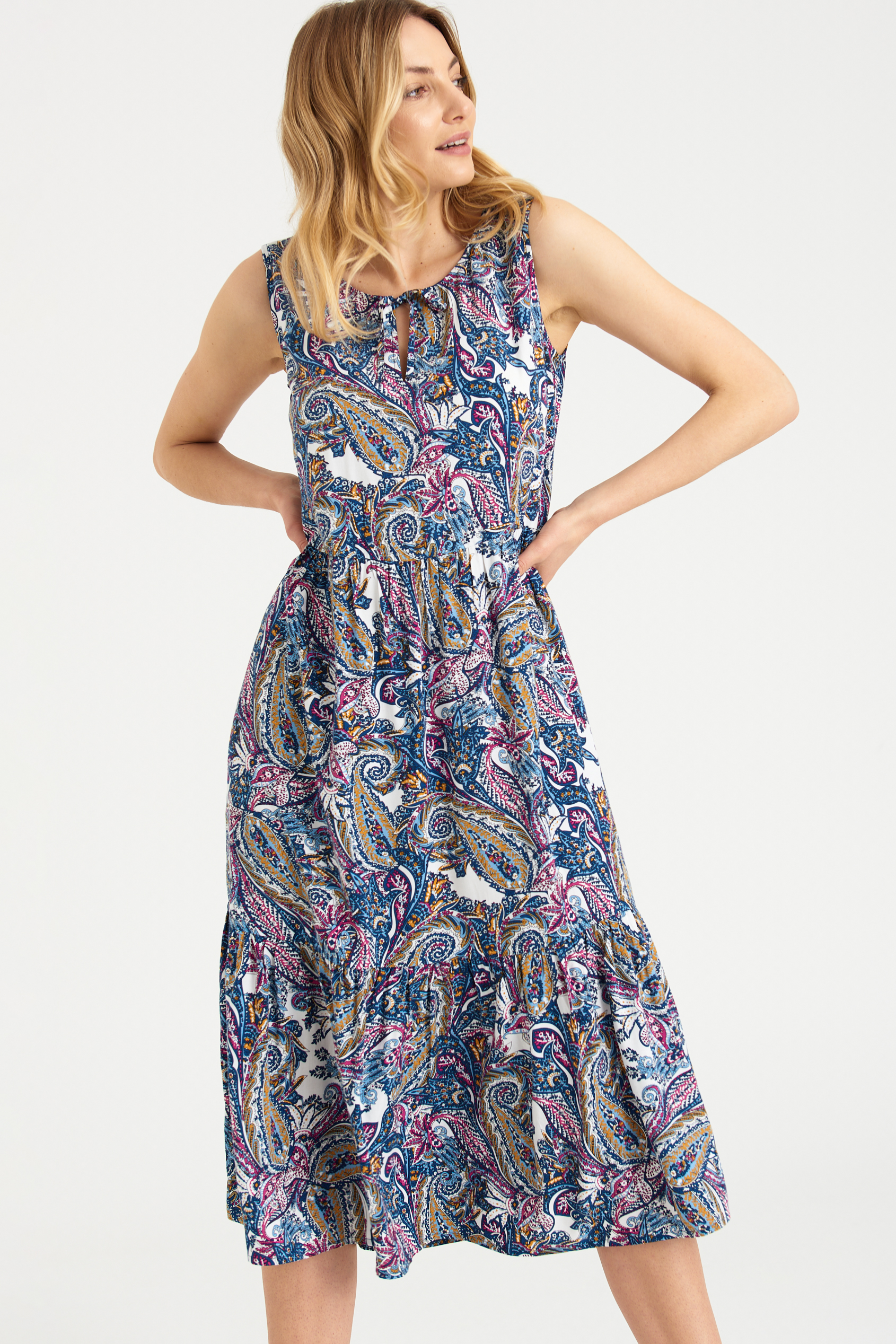 Wiskozowa sukienka z nadrukiem paisley