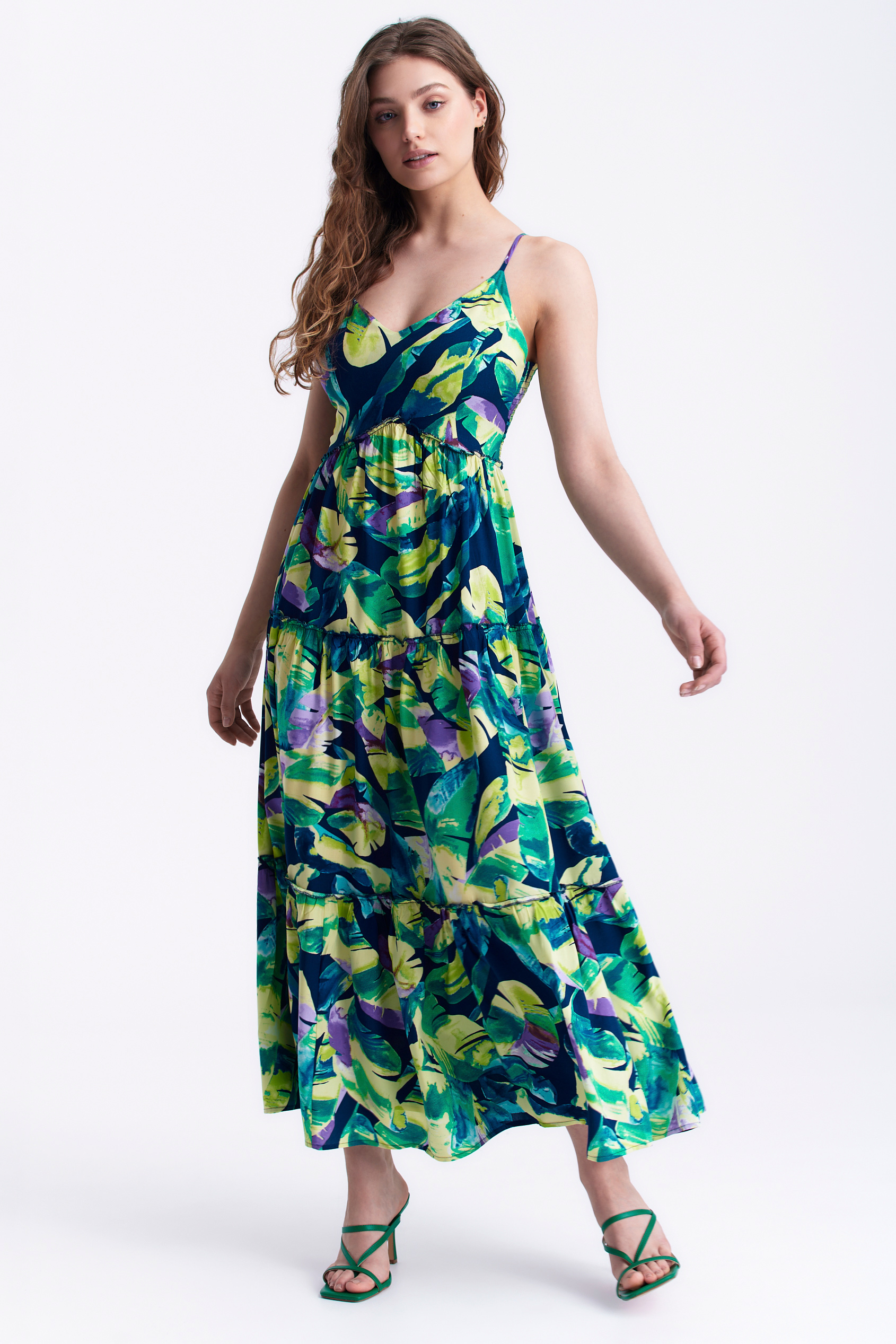 Sukienka maxi w tropikalny print