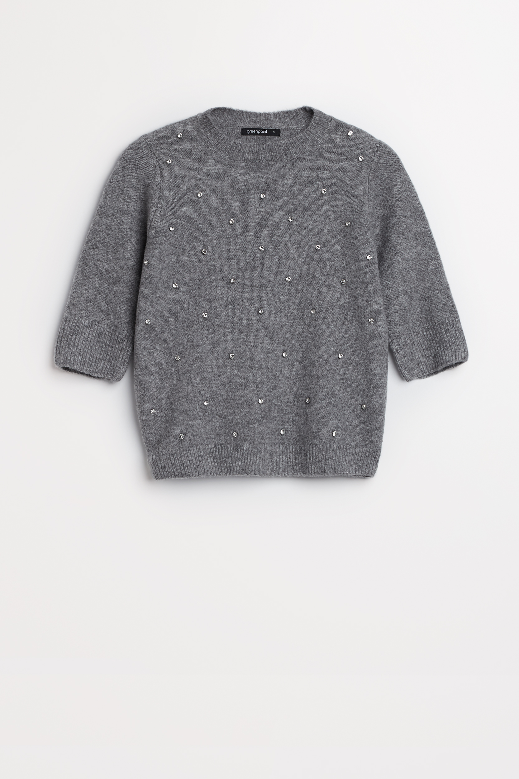 Szary sweter z błyszczącą aplikacją z cyrkonii