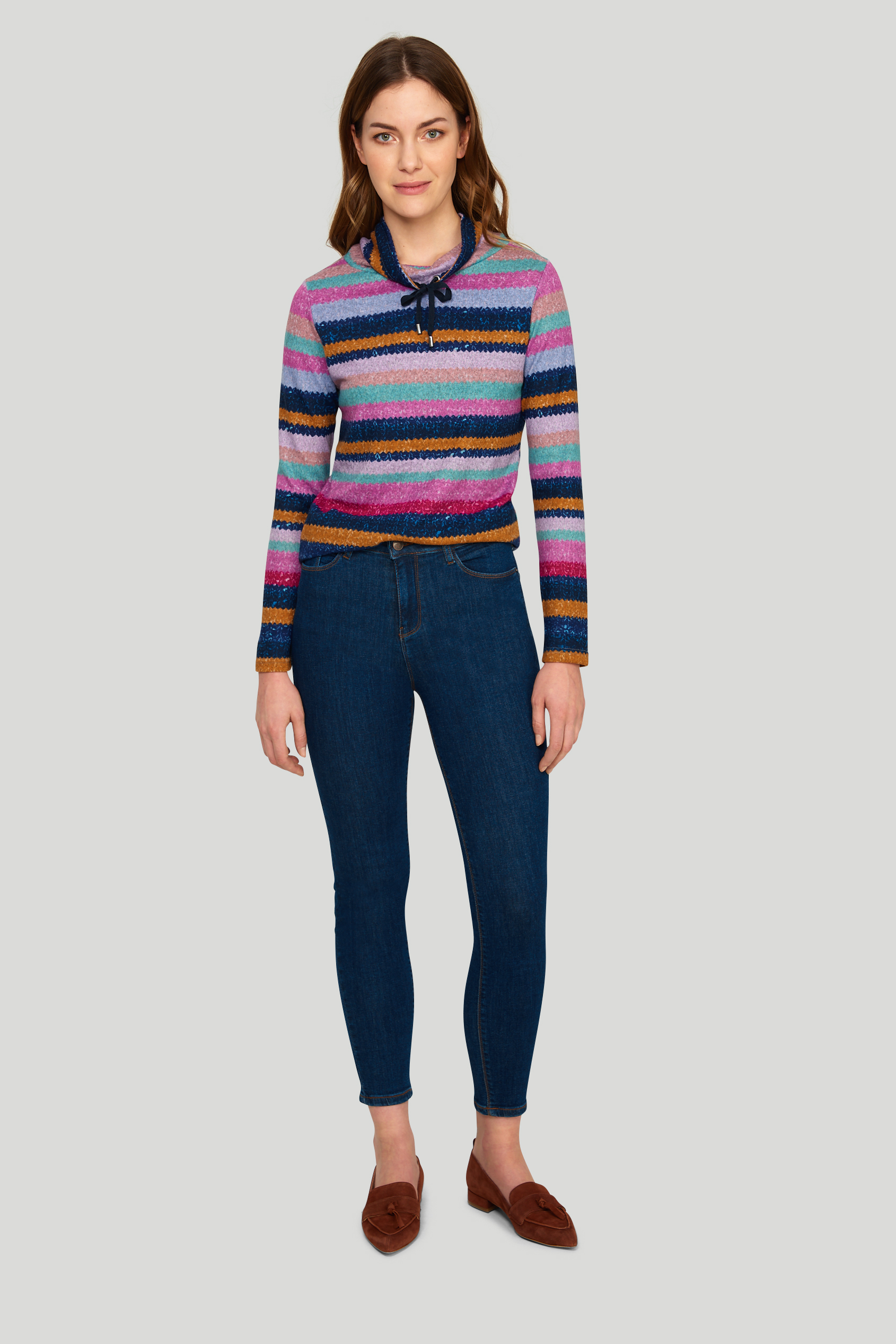 Sweter z nadrukiem