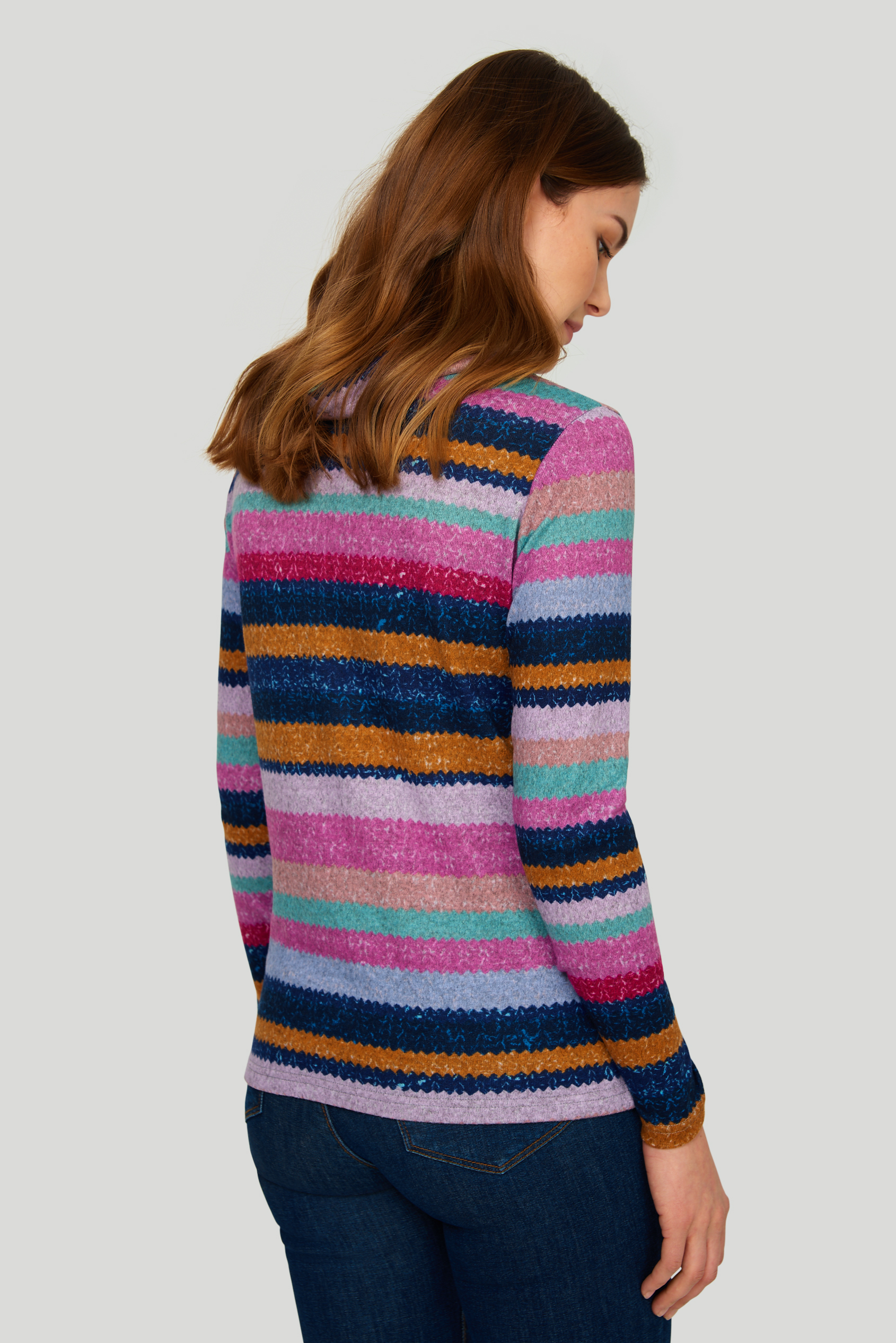 Sweter z nadrukiem