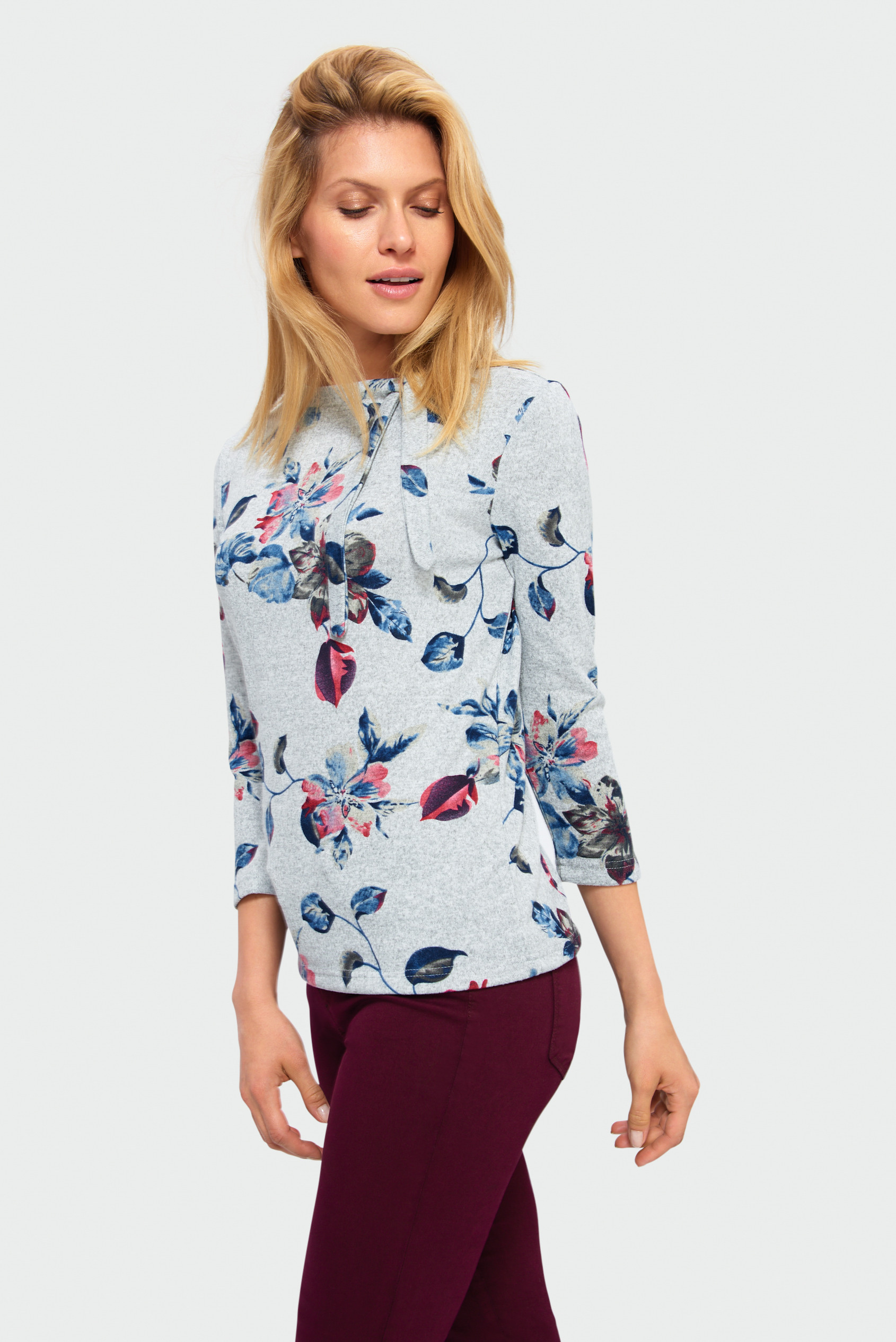 Sweter o dopasowanym kroju