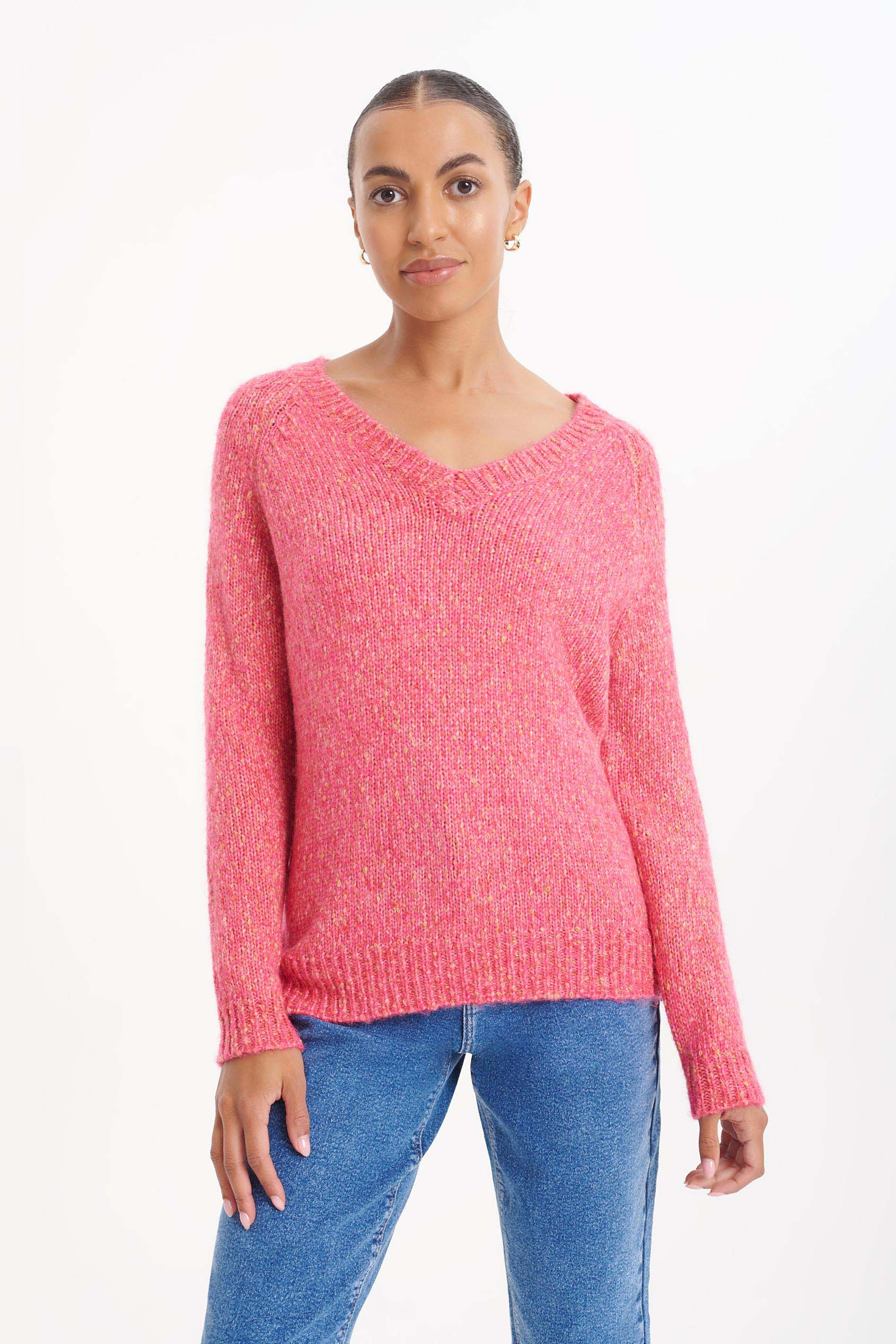 Różowy, prosty sweter z domieszką wełny