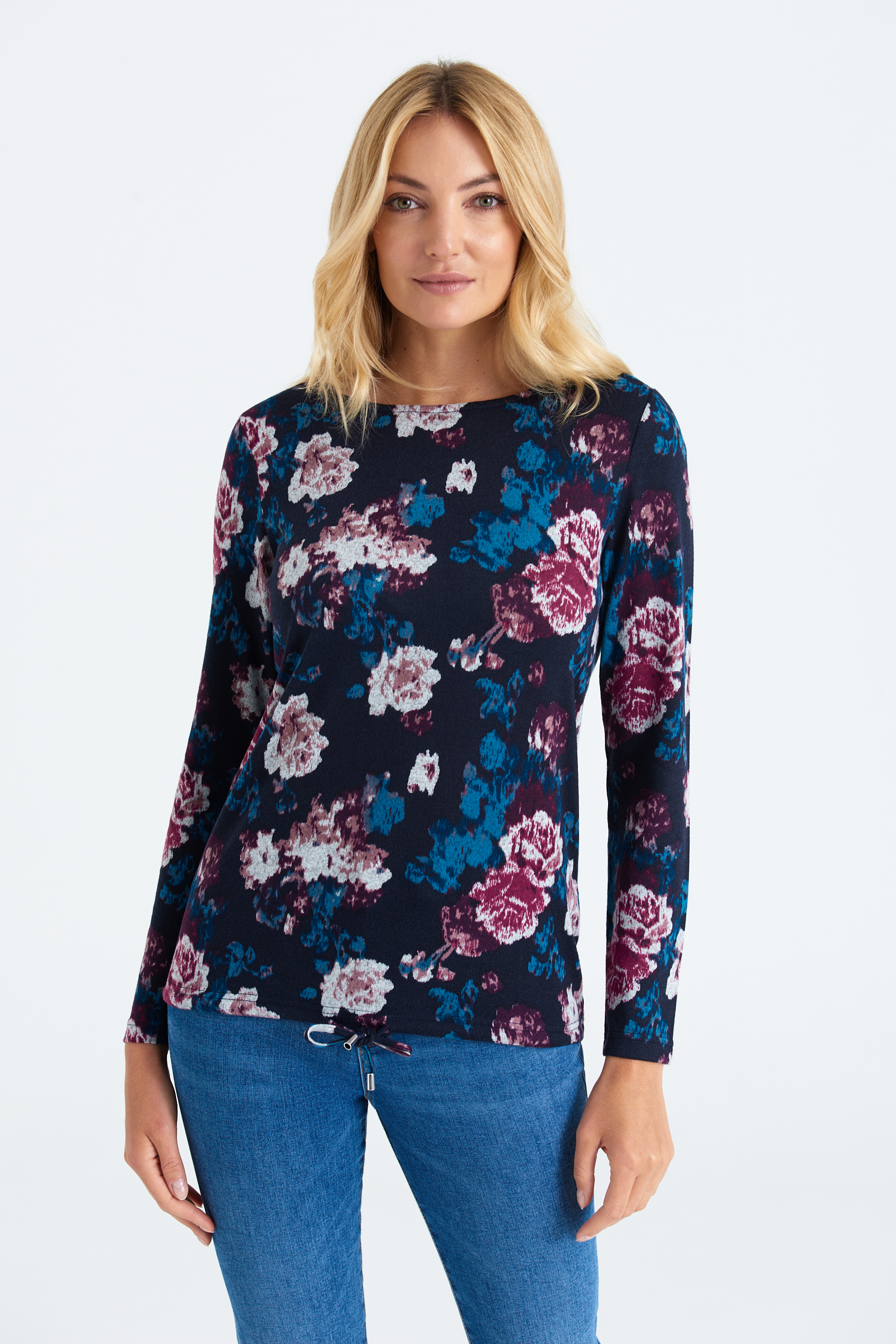Prosty sweter w różowo-błękitne kwiaty