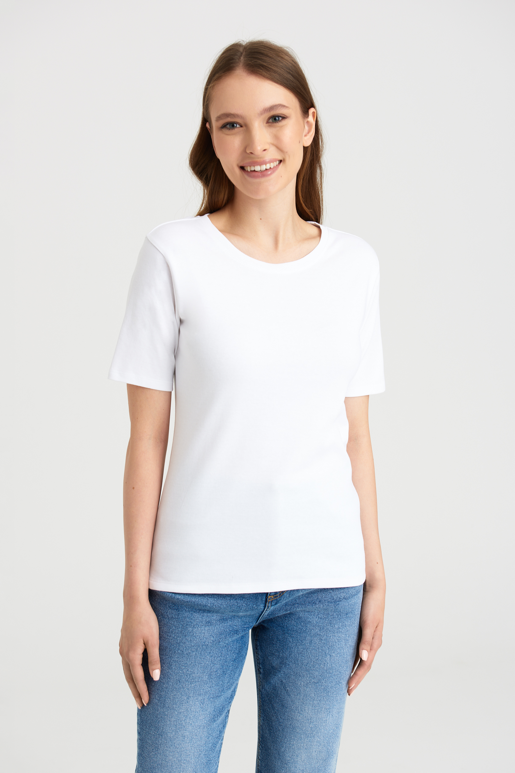 Klasyczna, bawełniana koszulka w białym kolorze